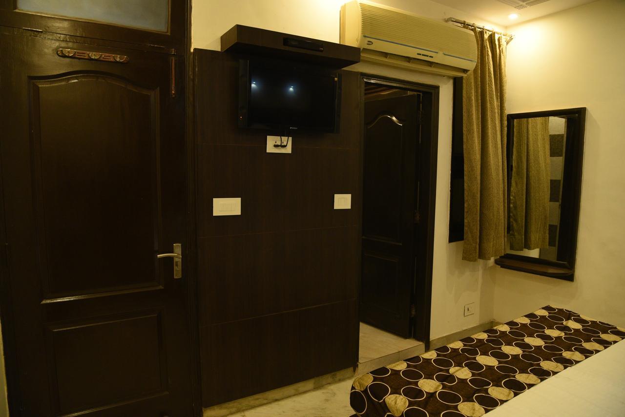 Heritage Inn New Delhi Bagian luar foto